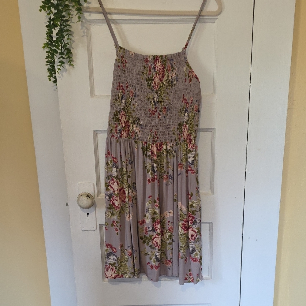 Angie Floral Dress in Gray and Pink